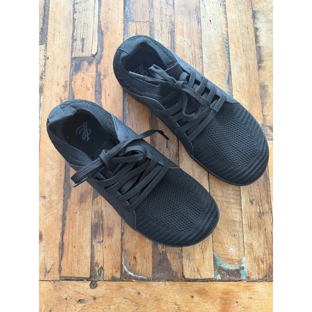 Women's Black barefoot Knit Lace-Up Sneakers